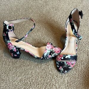 Allegra K black floral dressy heeled shoe size 8